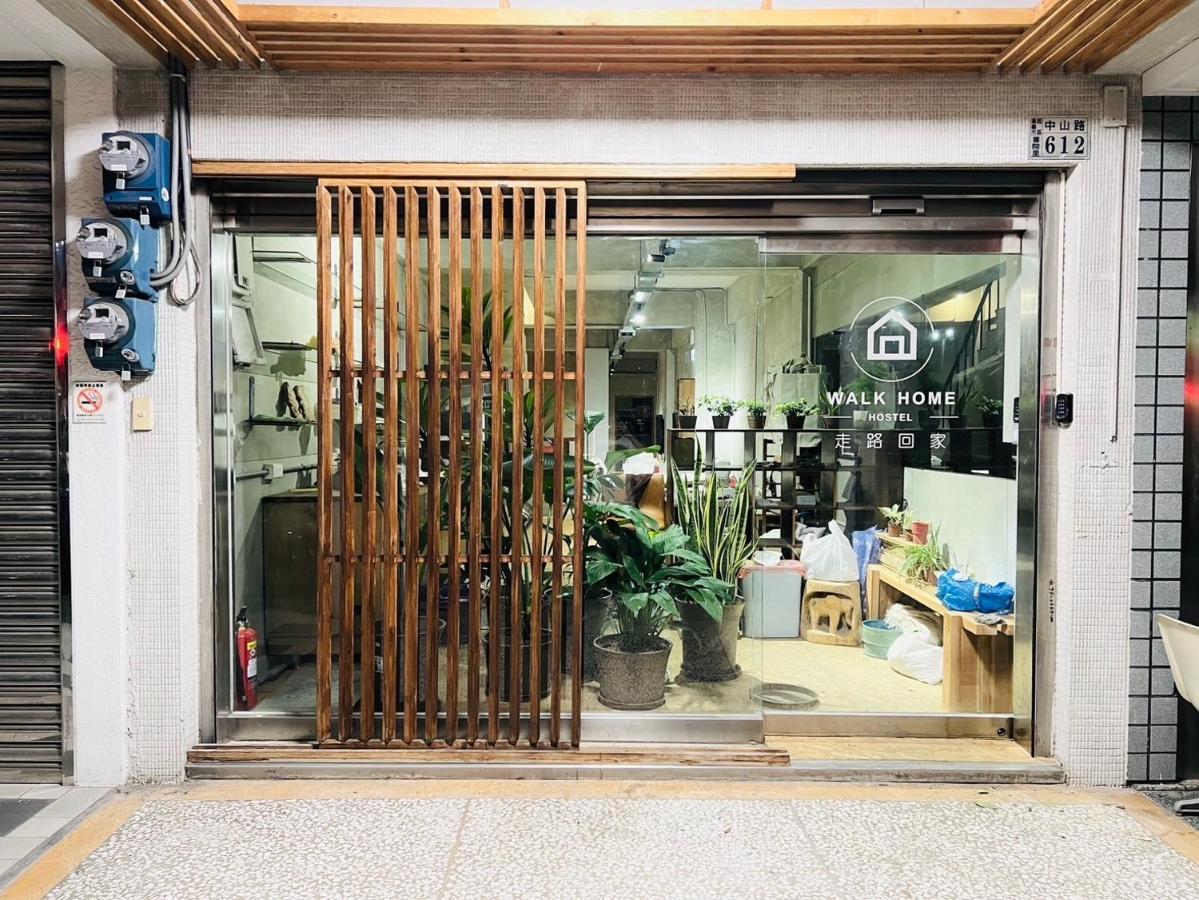 Walk Home Hostel Chiayi Exterior foto